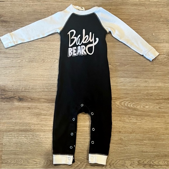Flap Jack 12m black cream 1-pc Romper snap Baby Bear infant outfit - Picture 1 of 7